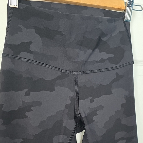 Lululemon Athletica Gray Camouflage Leggings - Picture 4 of 6